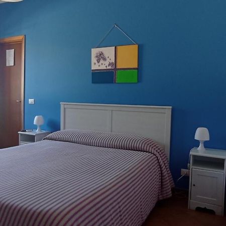 טראביה La Casa Gialla מראה חיצוני תמונה